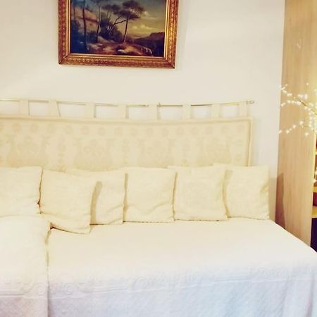 Small Luxurious Room In The Heart Of Saint Germain Párizs Kültér fotó